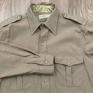 L.L.Bean 100% Wool Mens Size M 15-15.5 Long Sleeve Button Up Shirt Khaki Pockets